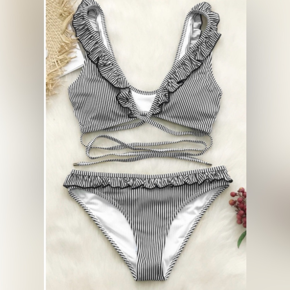Women's Size Small Two Piece Swim Suit